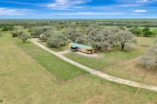 16297 State Hwy 111, Yoakum, TX 77995 - Photo 13