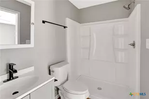 2005 Navidad St, Victoria, TX 77901 - Photo 21