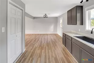 2005 Navidad St, Victoria, TX 77901 - Photo 15