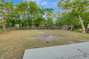 2005 Navidad St, Victoria, TX 77901 - Photo 29