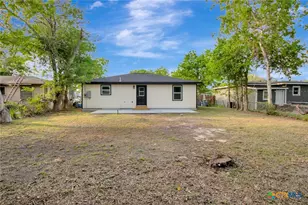 2005 Navidad St, Victoria, TX 77901 - Photo 33