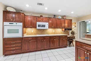 51 Hunters Pt Dr, New Braunfels, TX 78132 - Photo 13