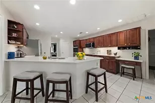 51 Hunters Pt Dr, New Braunfels, TX 78132 - Photo 13