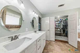 51 Hunters Pt Dr, New Braunfels, TX 78132 - Photo 21