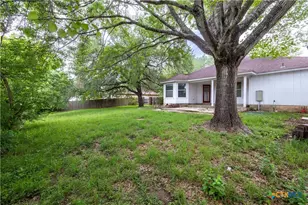 233 Hilltop Dr, Seguin, TX 78155 - Photo 19