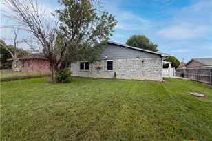 203 W Hogan Dr, Copperas Cove, TX 76522 - Photo 17