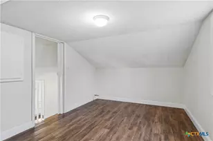 1605 E Mistletoe Ave, Victoria, TX 77901 - Photo 11