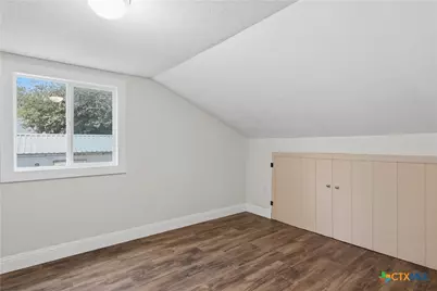 1605 E Mistletoe Avenue, Victoria, TX 77901 - Photo 11