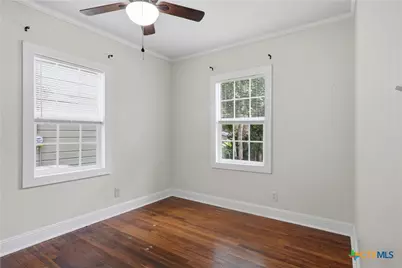 1605 E Mistletoe Avenue, Victoria, TX 77901 - Photo 13