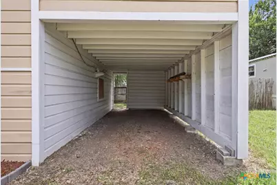1605 E Mistletoe Avenue, Victoria, TX 77901 - Photo 3