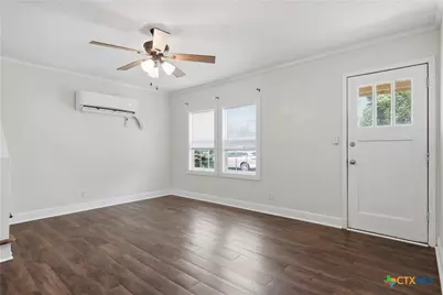 1605 E Mistletoe Avenue, Victoria, TX 77901 - Photo 5