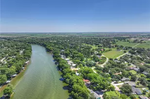 110 Lake Village Rd, Seguin, TX 78155 - Photo 47