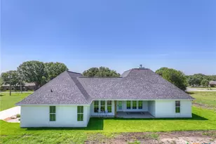 110 Lake Village Rd, Seguin, TX 78155 - Photo 47