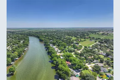110 Lake Village Road, Seguin, TX 78155 - Photo 47