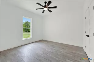 110 Lake Village Rd, Seguin, TX 78155 - Photo 33