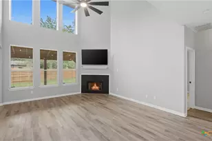828 Fair Ln, New Braunfels, TX 78130 - Photo 11