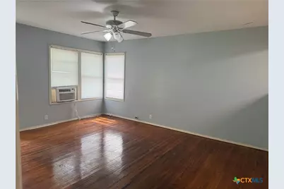 1604 E Mistletoe Avenue, Victoria, TX 77901 - Photo 3