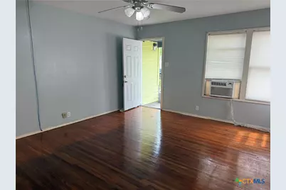 1604 E Mistletoe Avenue, Victoria, TX 77901 - Photo 11