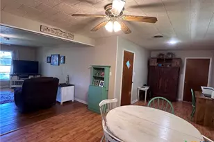 1214 Macarthur, Cuero, TX 77954 - Photo 11