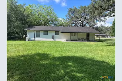 1214 Macarthur, Cuero, TX 77954 - Photo 17