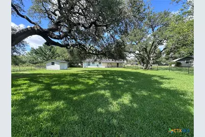 1214 Macarthur, Cuero, TX 77954 - Photo 19