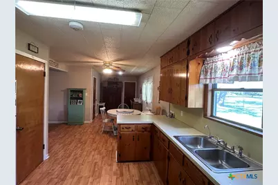 1214 Macarthur, Cuero, TX 77954 - Photo 9