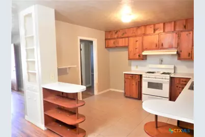 555 N Union Avenue, New Braunfels, TX 78130 - Photo 5