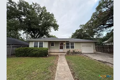 555 N Union Avenue, New Braunfels, TX 78130 - Photo 1