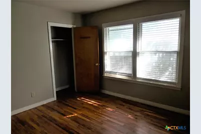 555 N Union Avenue, New Braunfels, TX 78130 - Photo 15