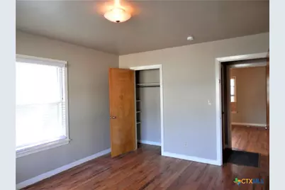 555 N Union Avenue, New Braunfels, TX 78130 - Photo 19