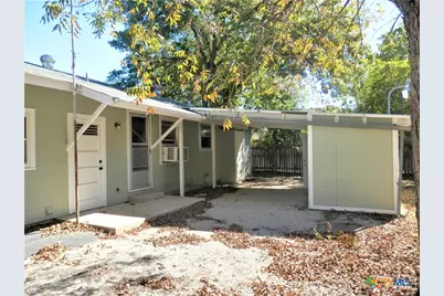 555 N Union Avenue, New Braunfels, TX 78130 - Photo 27