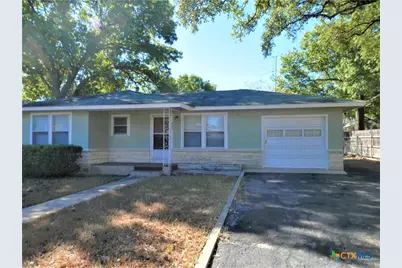 555 N Union Avenue, New Braunfels, TX 78130 - Photo 1