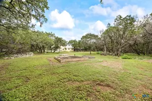 25887 Lewis Ranch Rd, New Braunfels, TX 78132 - Photo 41