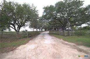 3371 Rathkamp Dreyer Rd, Yoakum, TX 77995 - Photo 5