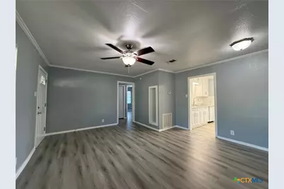113 Bonham Street, Port Lavaca, TX 77979 - Photo 7