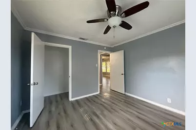 113 Bonham Street, Port Lavaca, TX 77979 - Photo 17