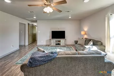 180 Colake Drive, Victoria, TX 77905 - Photo 7