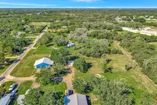 180 Colake Dr, Victoria, TX 77905 - Photo 27