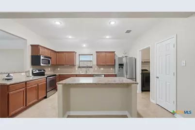 343 Cylamen, New Braunfels, TX 78132 - Photo 5