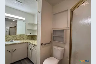 2221 McPherson Drive, Port Lavaca, TX 77979 - Photo 33