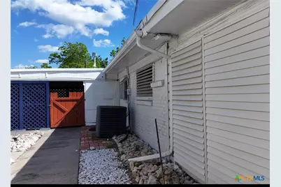 2221 McPherson Drive, Port Lavaca, TX 77979 - Photo 3
