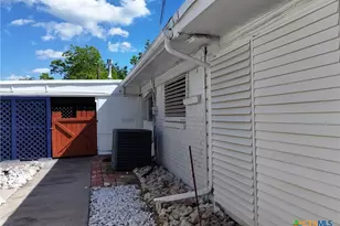 2221 McPherson Dr, Port Lavaca, TX 77979 - Photo 3