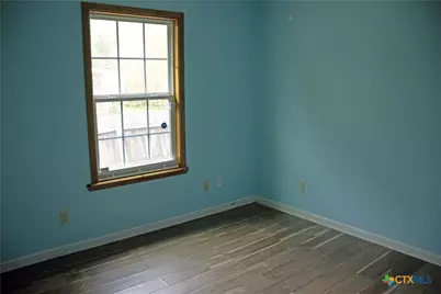 633 S Commerce Street, Lockhart, TX 78644 - Photo 13