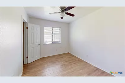 802 Hackberry Street #B, Copperas Cove, TX 76522 - Photo 11