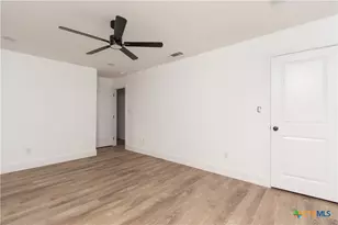 1602 S 13th St, Temple, TX 76504 - Photo 13