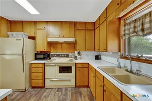 236 Shady Ln, Seguin, TX 78155 - Photo 11