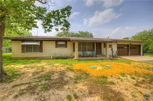 236 Shady Ln, Seguin, TX 78155 - Photo 1