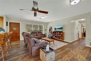 236 Shady Ln, Seguin, TX 78155 - Photo 9