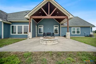 129 Lantana Ln, Port Lavaca, TX 77979 - Photo 5