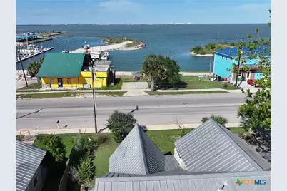 207 S Commerce Street, Port Lavaca, TX 77979 - Photo 3